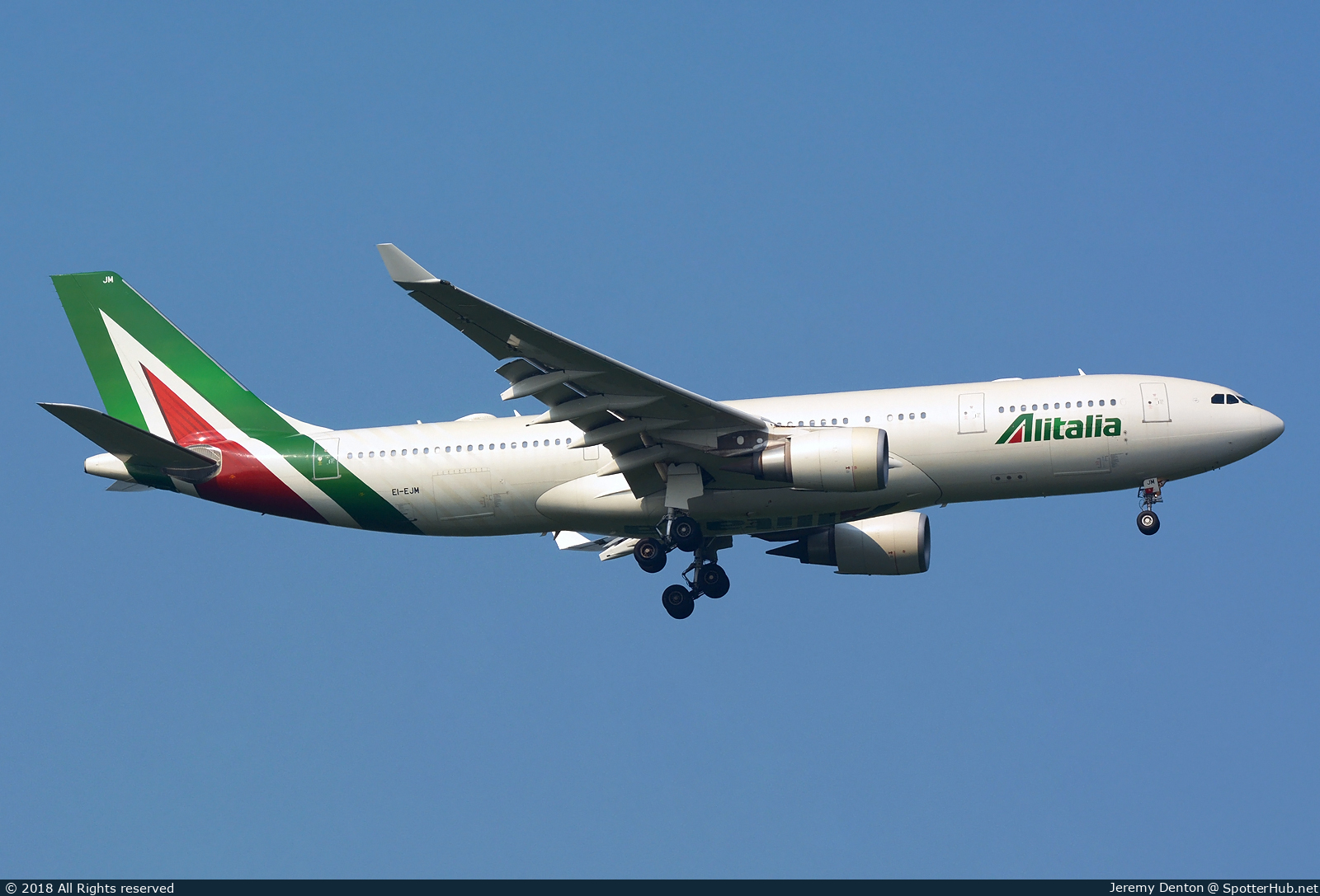 Photo of EI-EJM - Airbus A330-202 operated by Alitalia