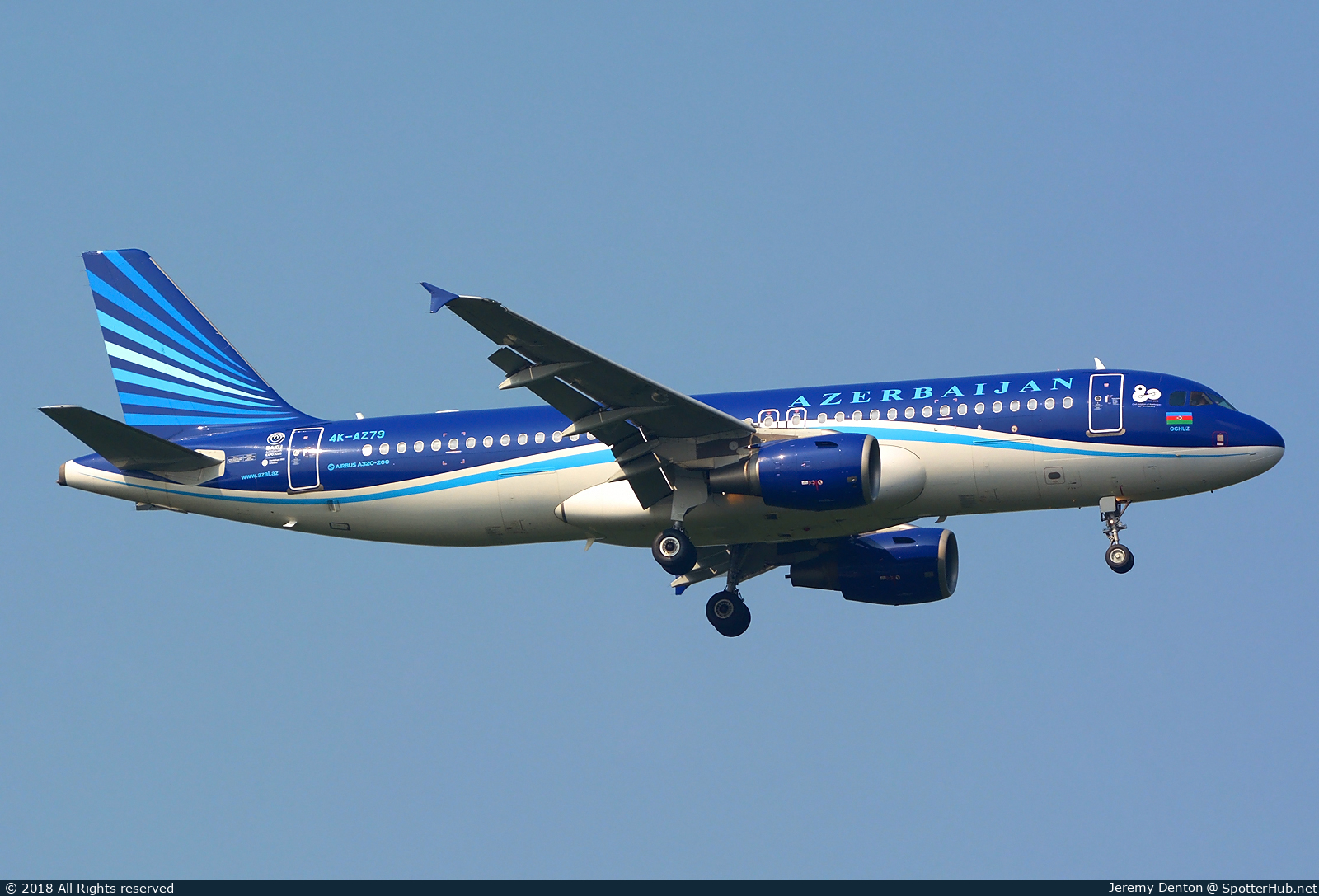 Photo of 4K-AZ79 - Airbus A320-214 operated by Azerbaijan Airlines