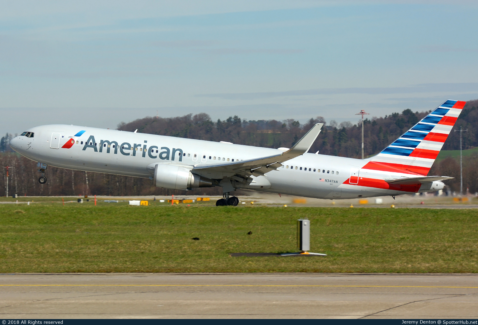 Photo of N347AN - Boeing 767-323(ER) operated by American Airlines