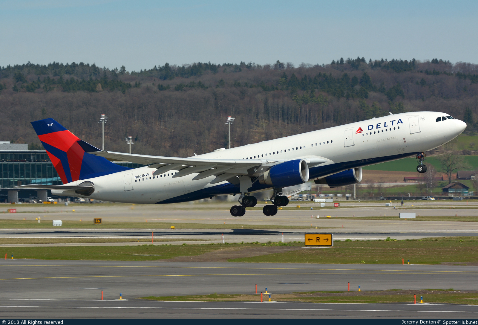 Photo of N861NW - Airbus A330-223 operated by Delta Air Lines