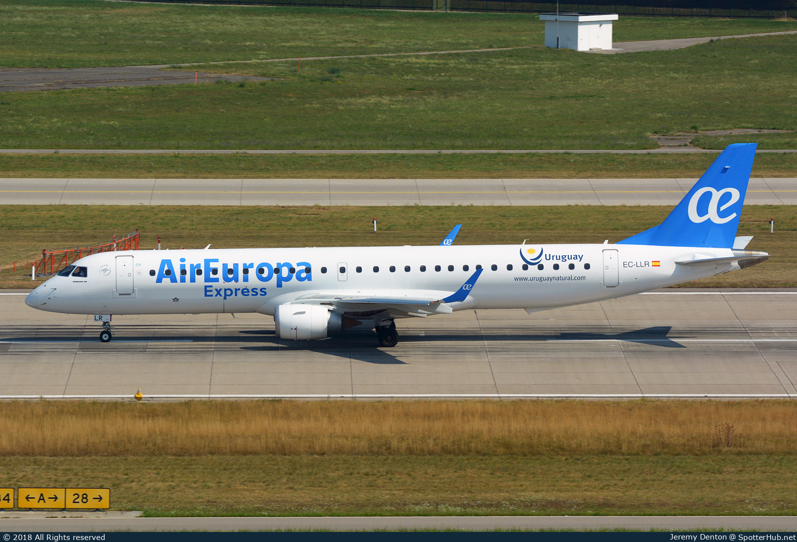 Photo of EC-LLR - Embraer ERJ-195LR operated by Air Europa Express (opb Aeronova)