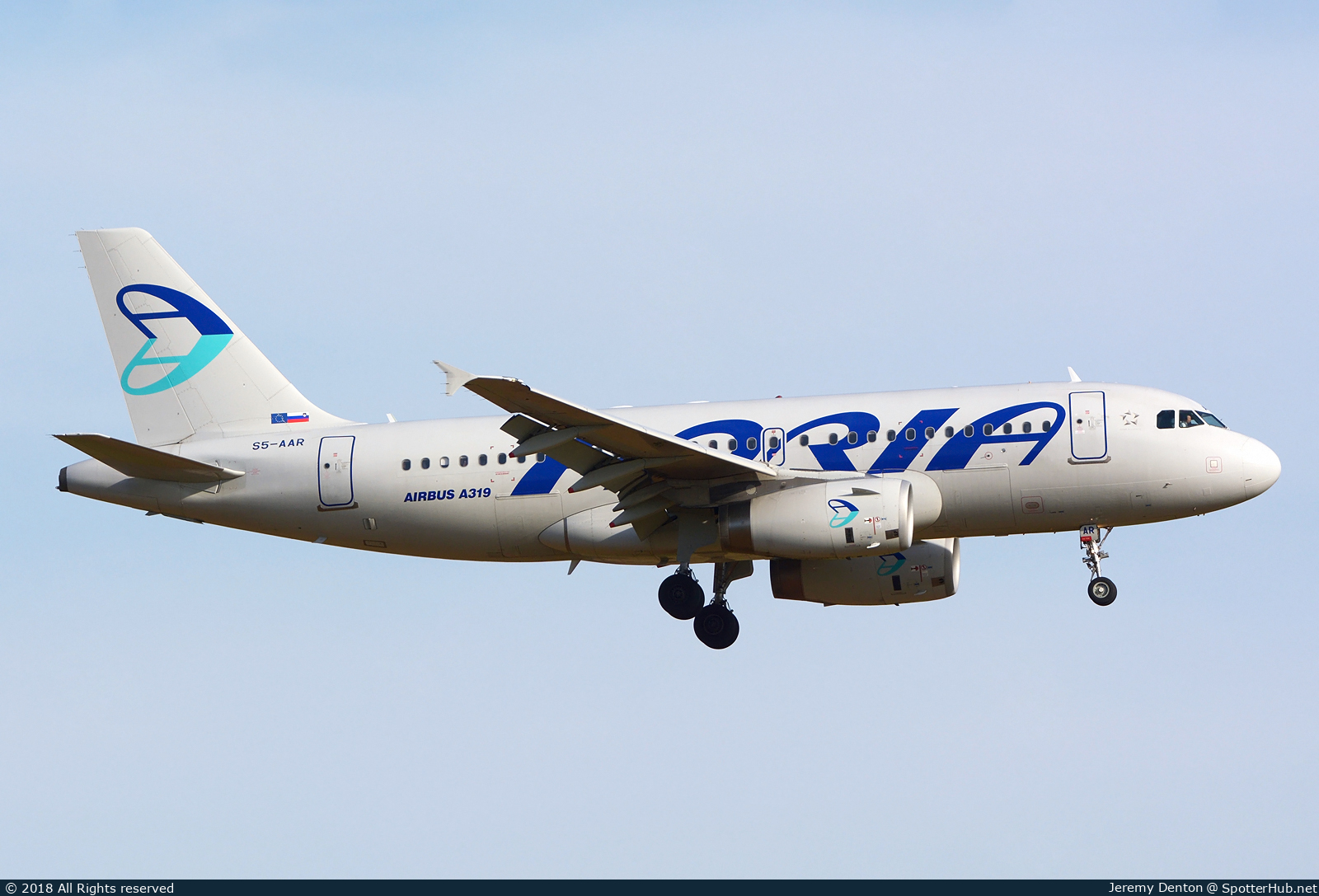 Photo of S5-AAR - Airbus A319-132 operated by Adria Airways