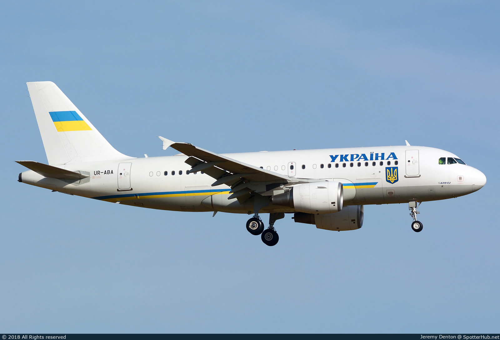 Photo of UR-ABA - Airbus A319-115(CJ) operated by Government of Ukraine