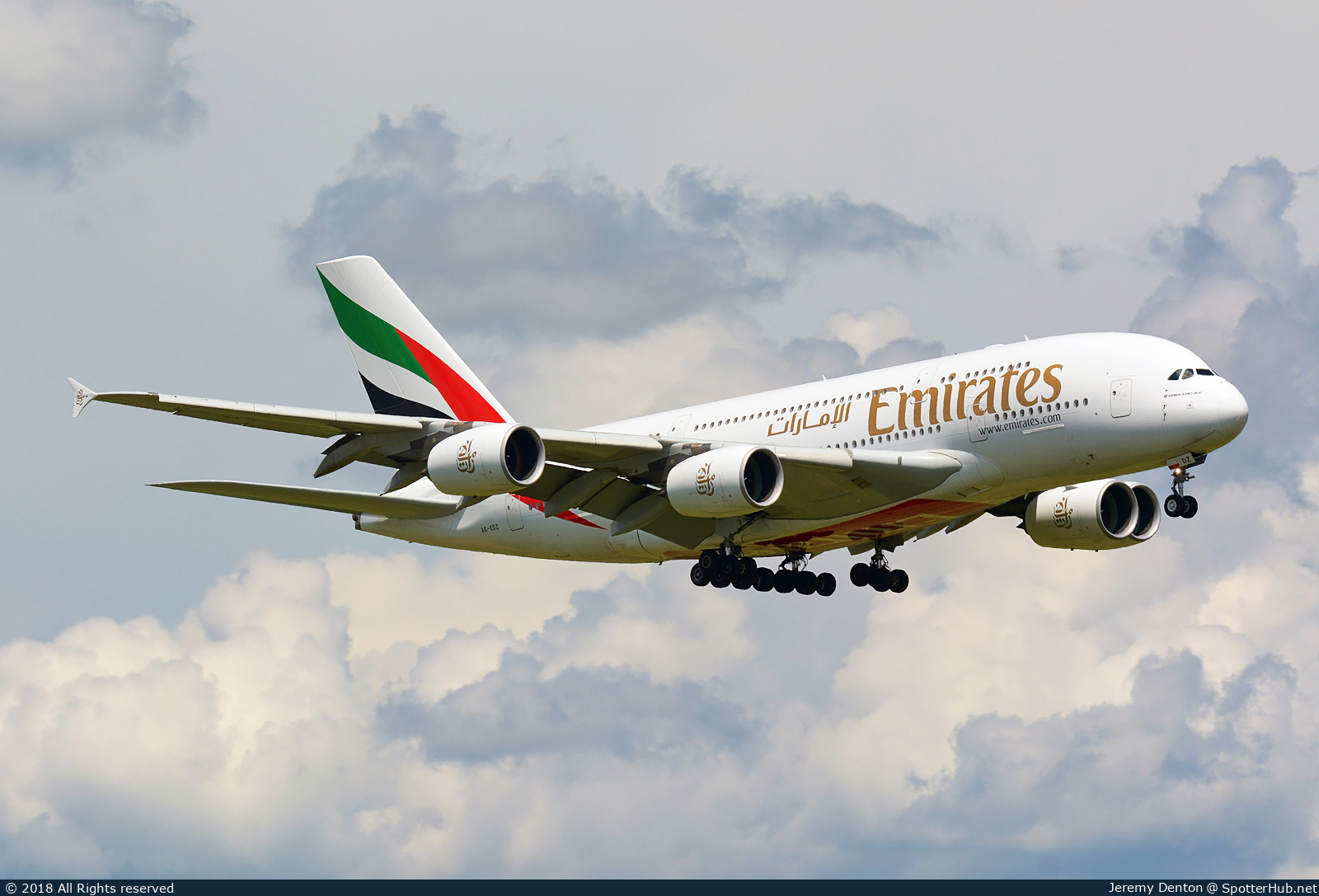 Photo of A6-EDZ - Airbus A380-861 operated by Emirates