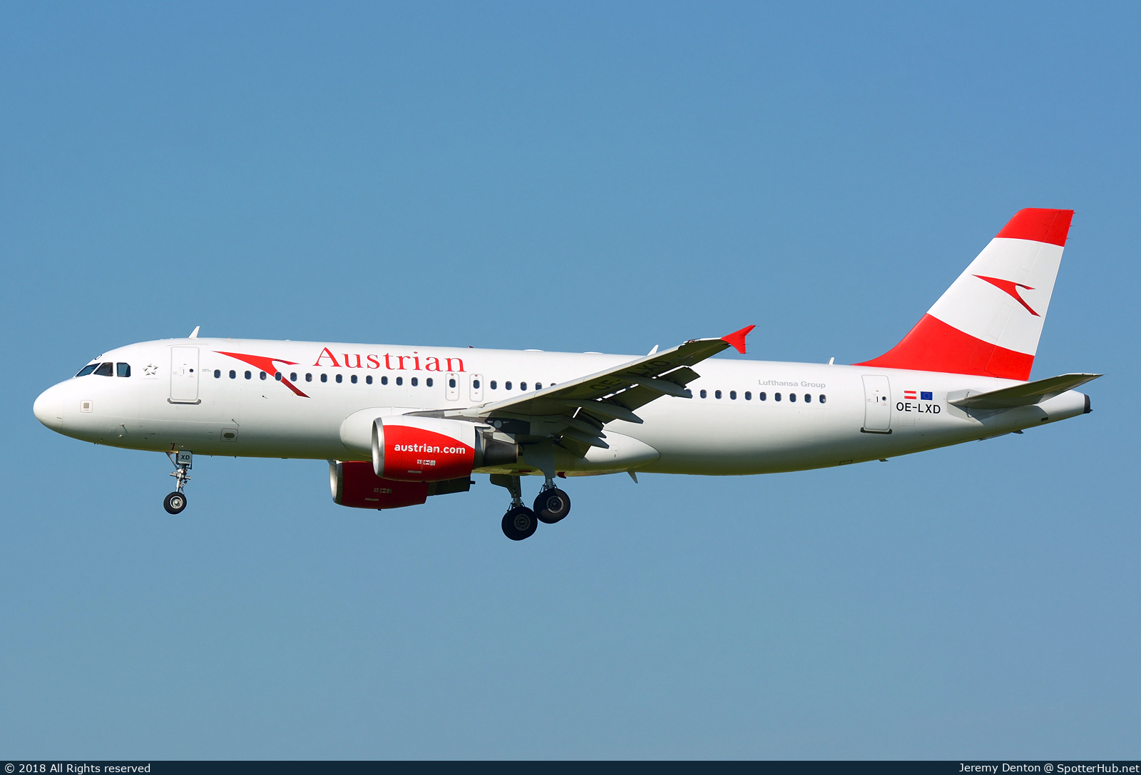 Photo of OE-LXD - Airbus A320-216 operated by Austrian Airlines