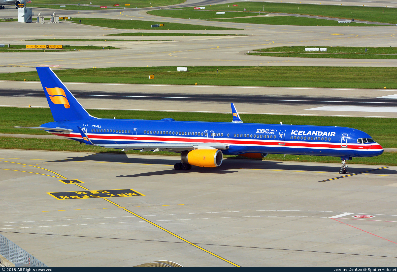 Photo of TF-ISX - Boeing 757-3E7 operated by Icelandair