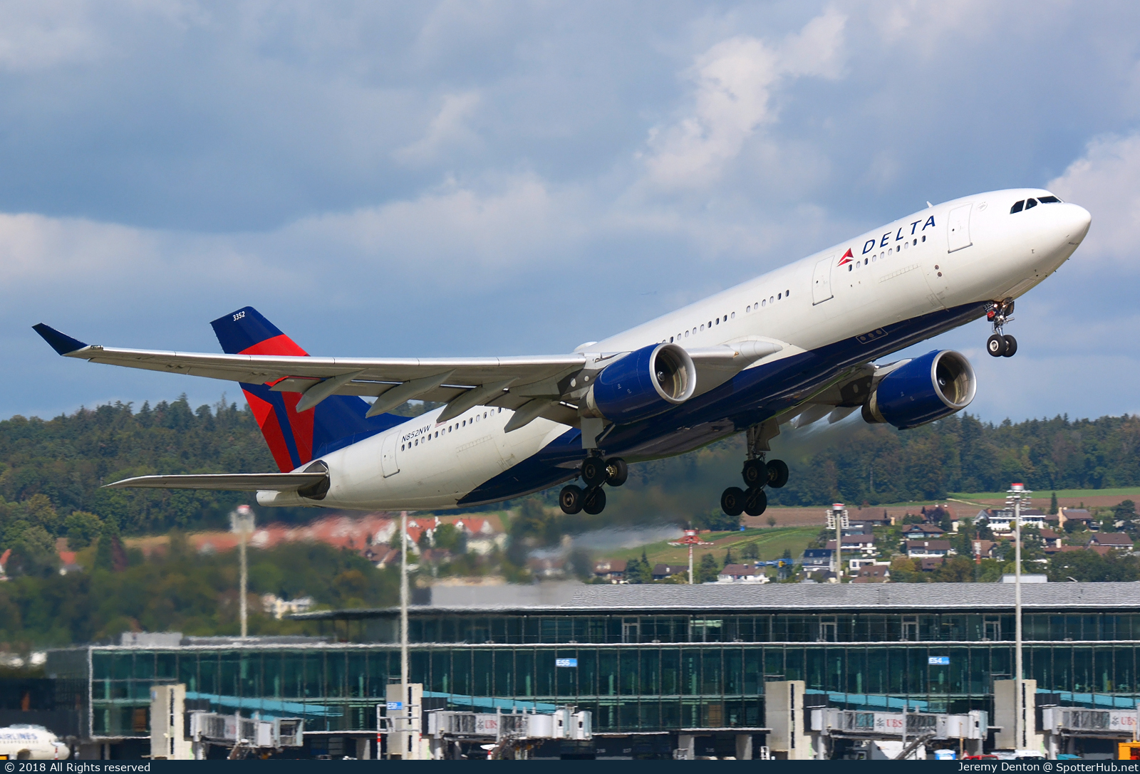 Photo of N852NW - Airbus A330-223 operated by Delta Air Lines