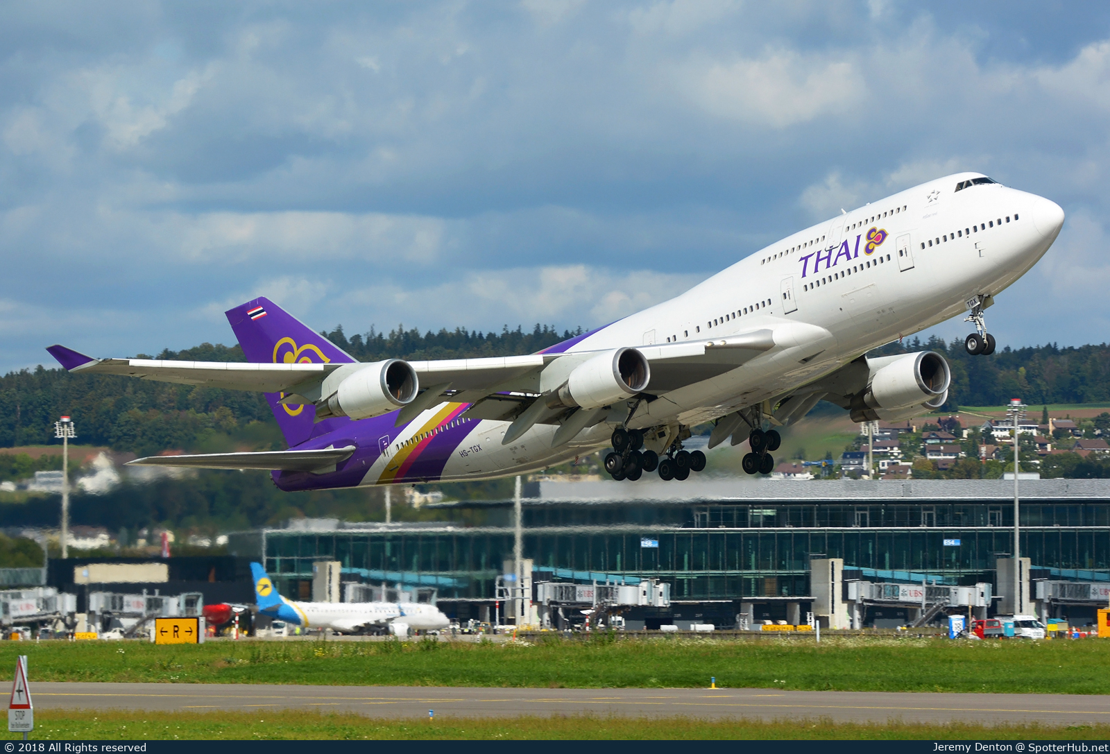 Photo of HS-TGX - Boeing 747-4D7 operated by Thai Airways International