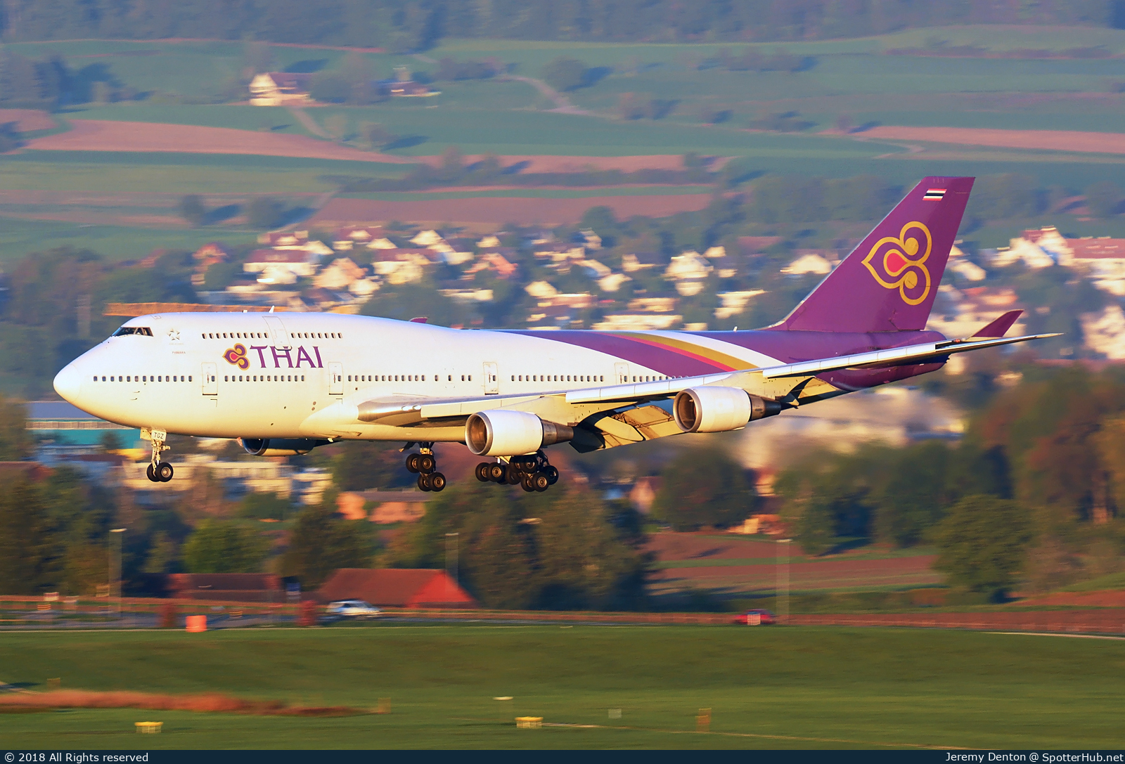 Photo of HS-TGZ - Boeing 747-4D7 operated by Thai Airways International