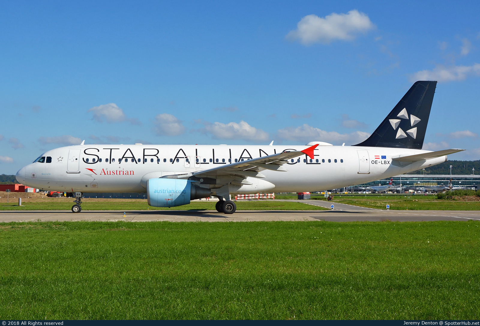 Photo of OE-LBX - Airbus A320-214 operated by Austrian Airlines