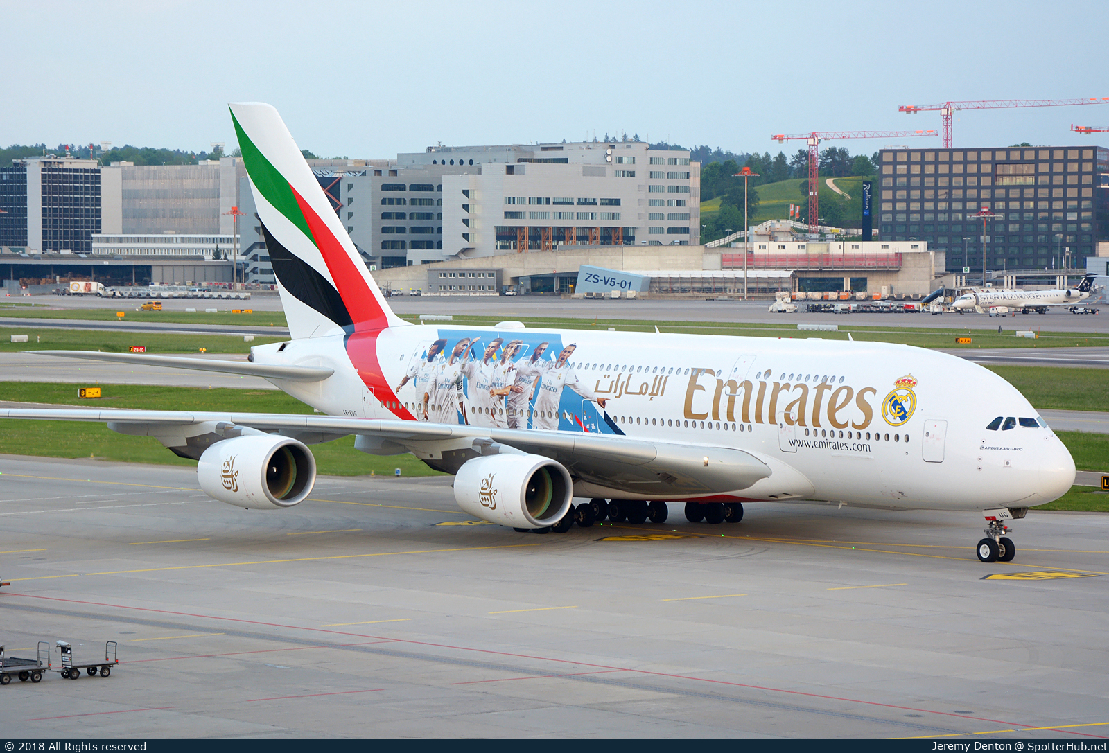 Photo of A6-EUG - Airbus A380-861 operated by Emirates