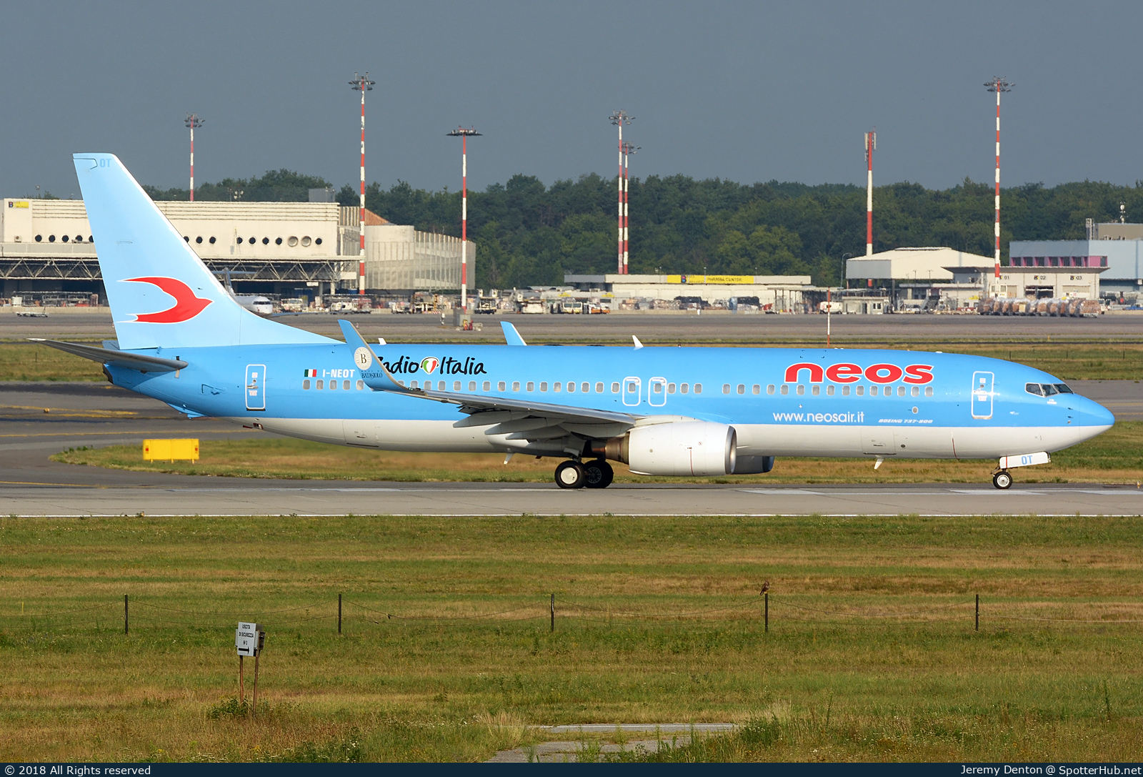 Photo of I-NEOT - Boeing 737-86N operated by Neos
