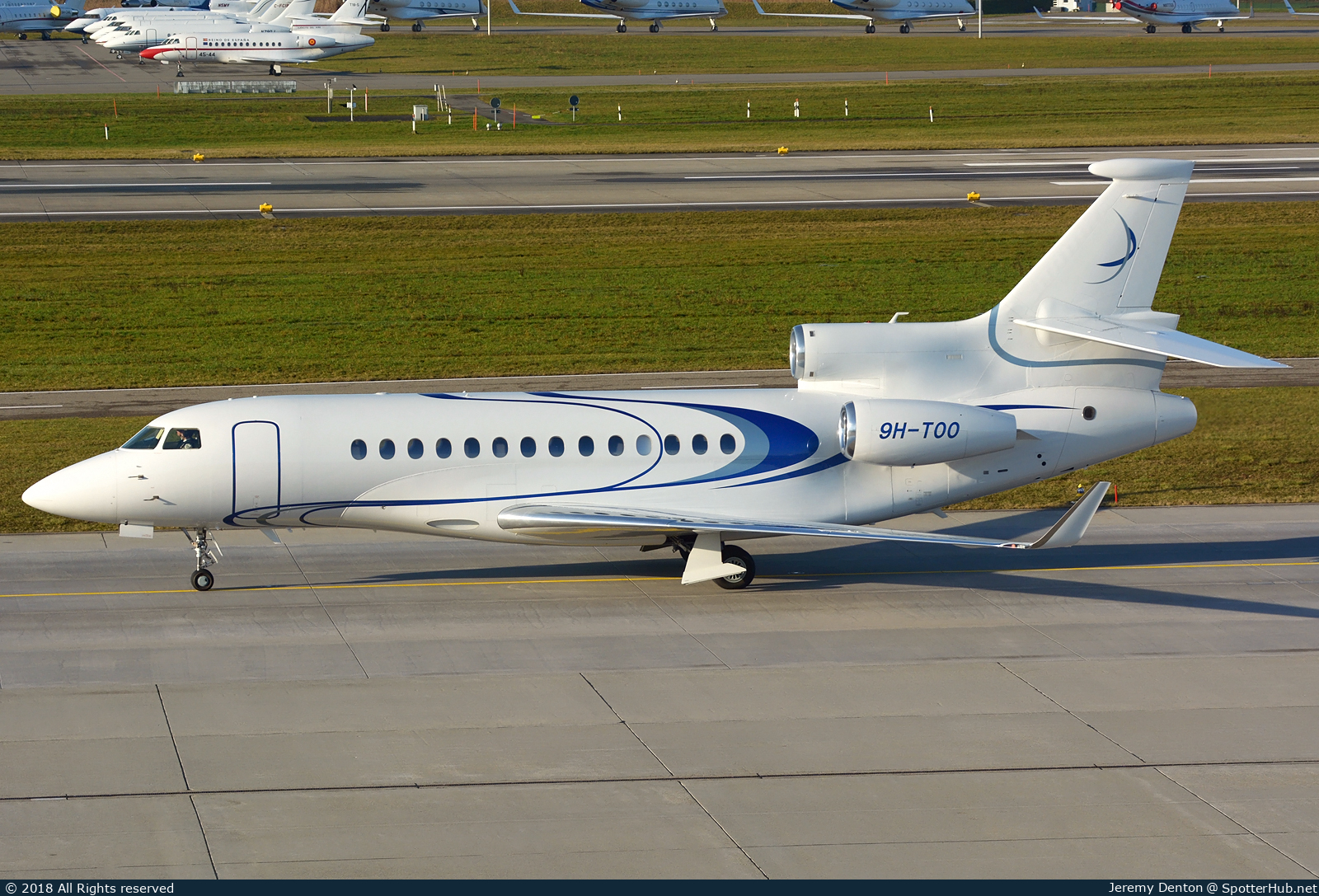 Photo of 9H-TOO - Dassault Falcon 7X operated by SkyFirst