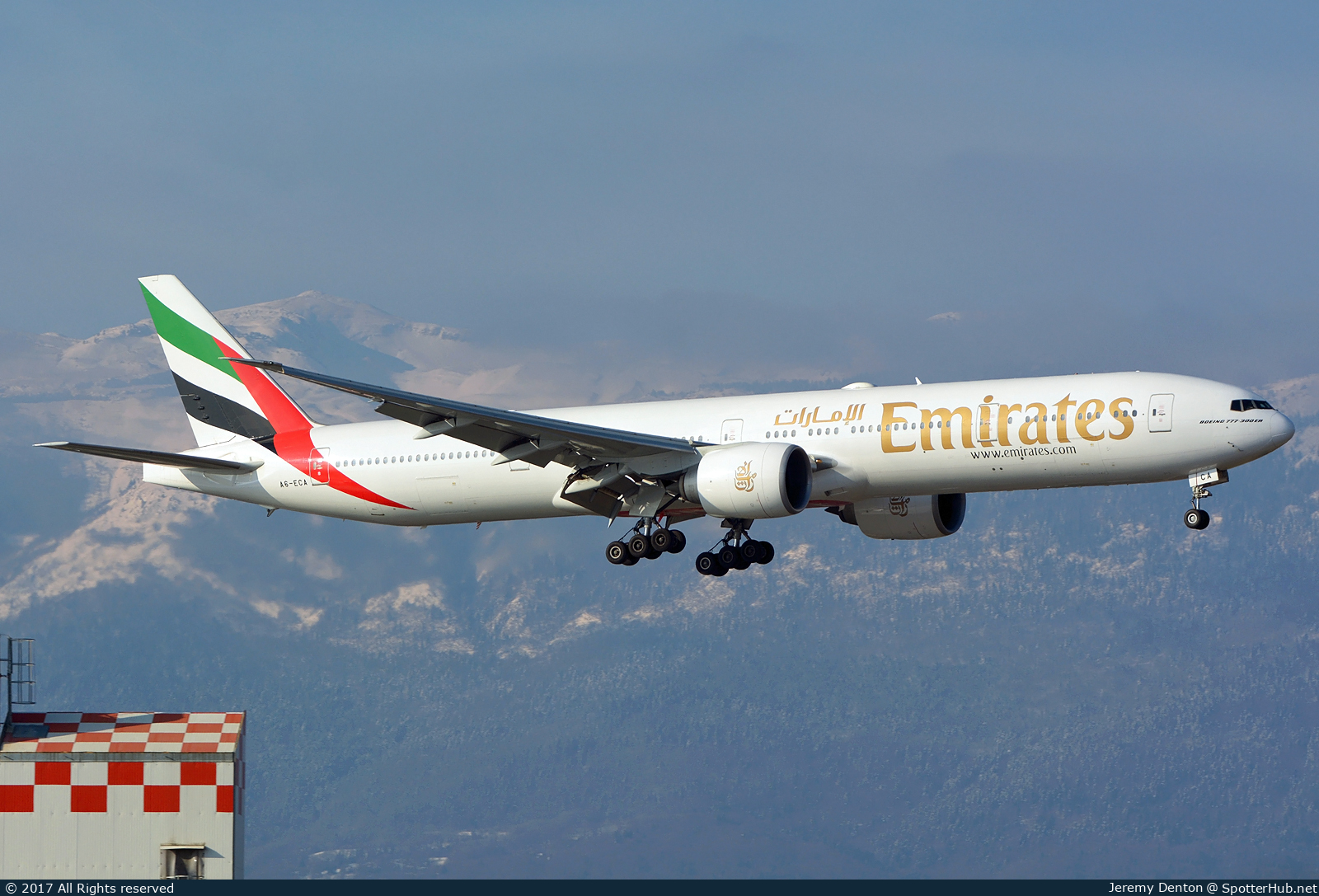 Photo of A6-ECA - Boeing 777-36N(ER) operated by Emirates