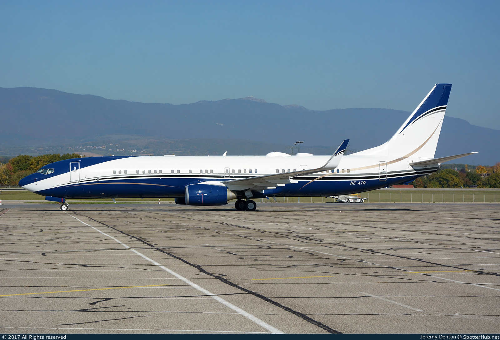 Photo of HZ-ATR - Boeing 737-9FG(ER)(BBJ3) operated by Al-Atheer Aviation