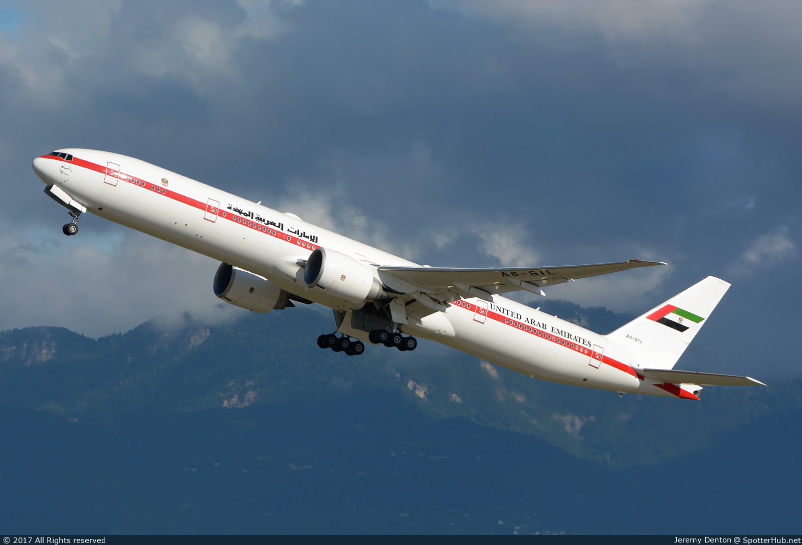 Photo of A6-SIL - Boeing 777-35R(ER) operated by United Arab Emirates Presidential Flight