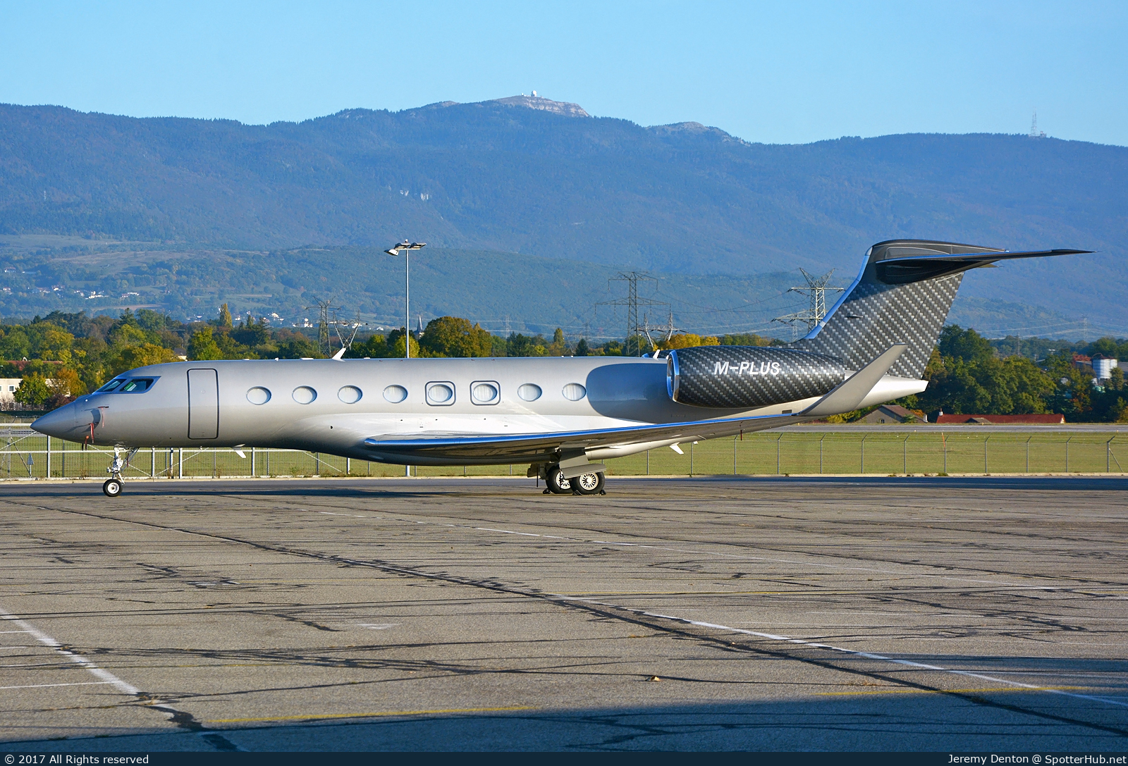 Photo of M-PLUS - Gulfstream G650ER operated by Jet Story