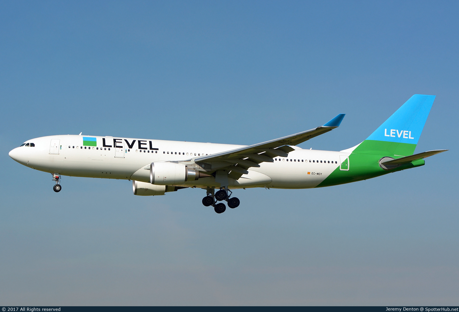 Photo of EC-MOY - Airbus A330-202 operated by LEVEL