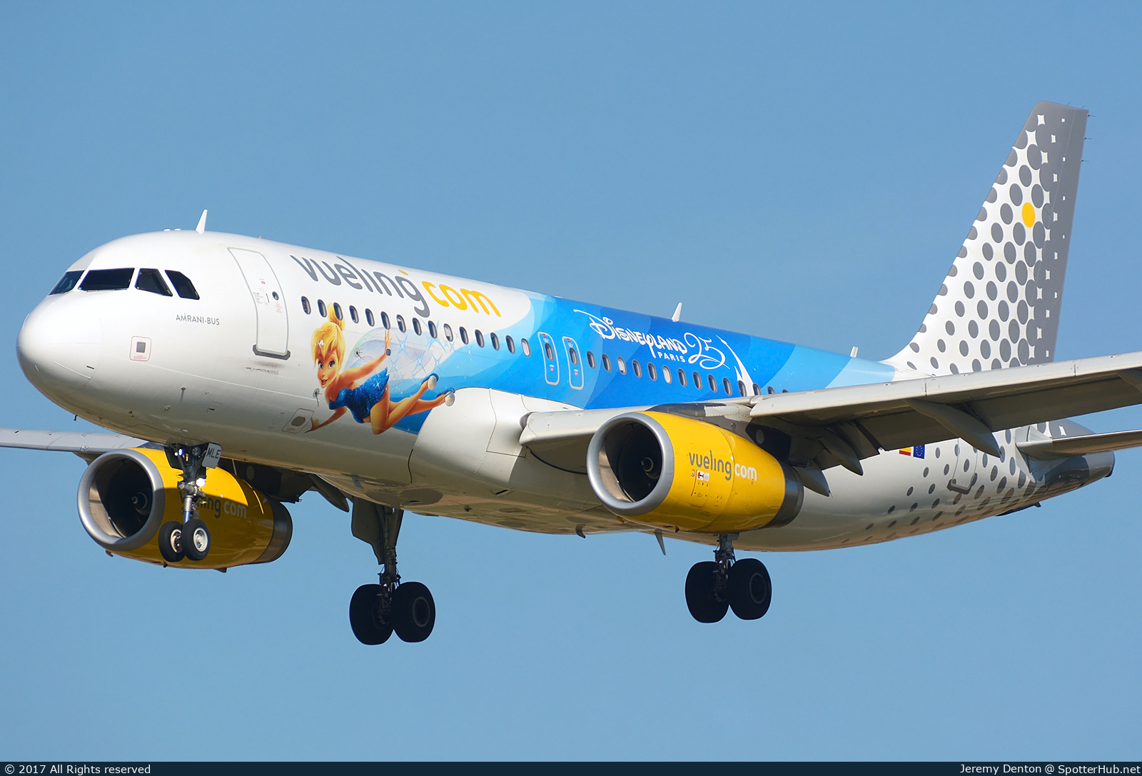 Photo of EC-MLE - Airbus A320-232 operated by Vueling