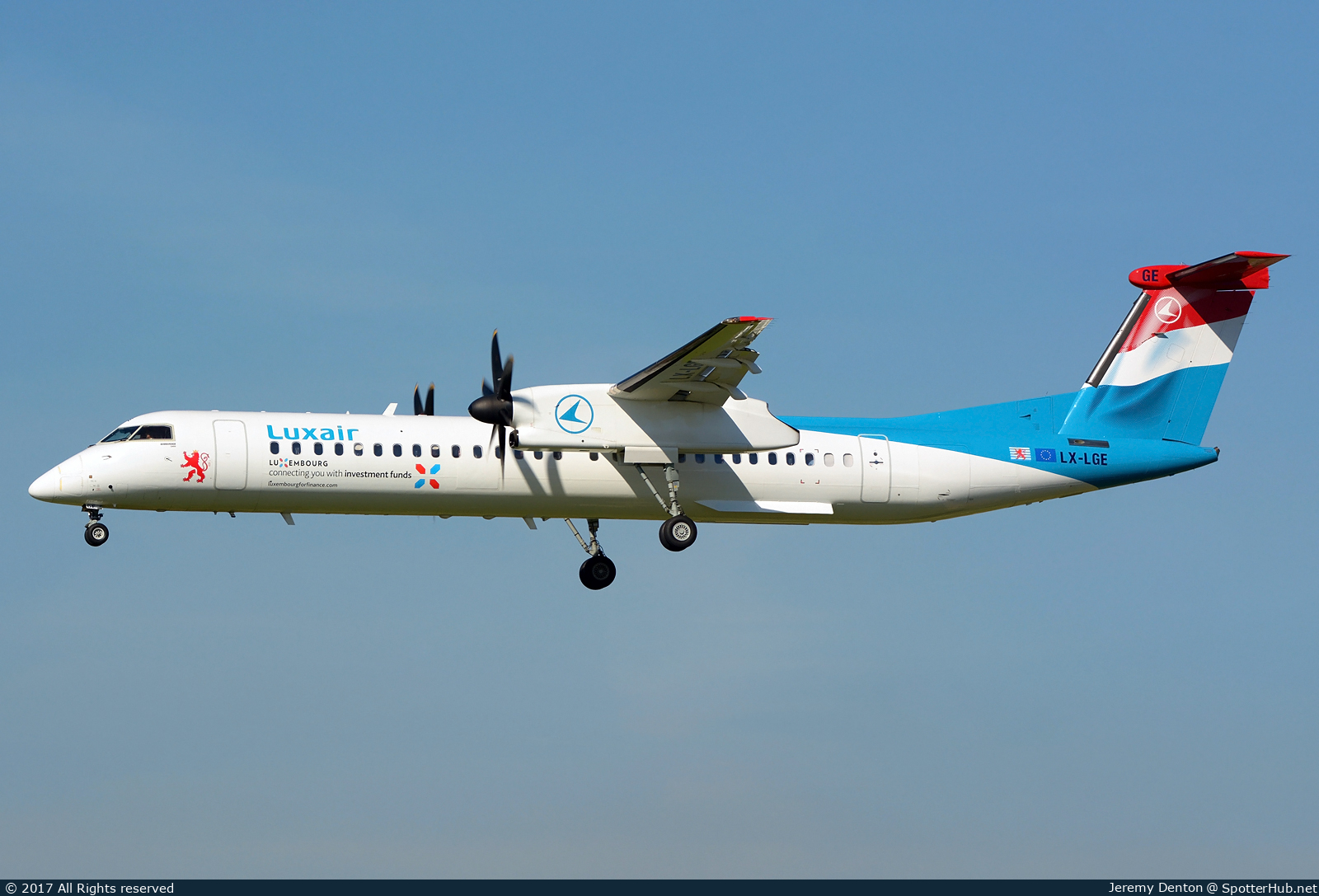Photo of LX-LGE - Bombardier DHC-8-402 Dash 8 Q400 operated by Luxair