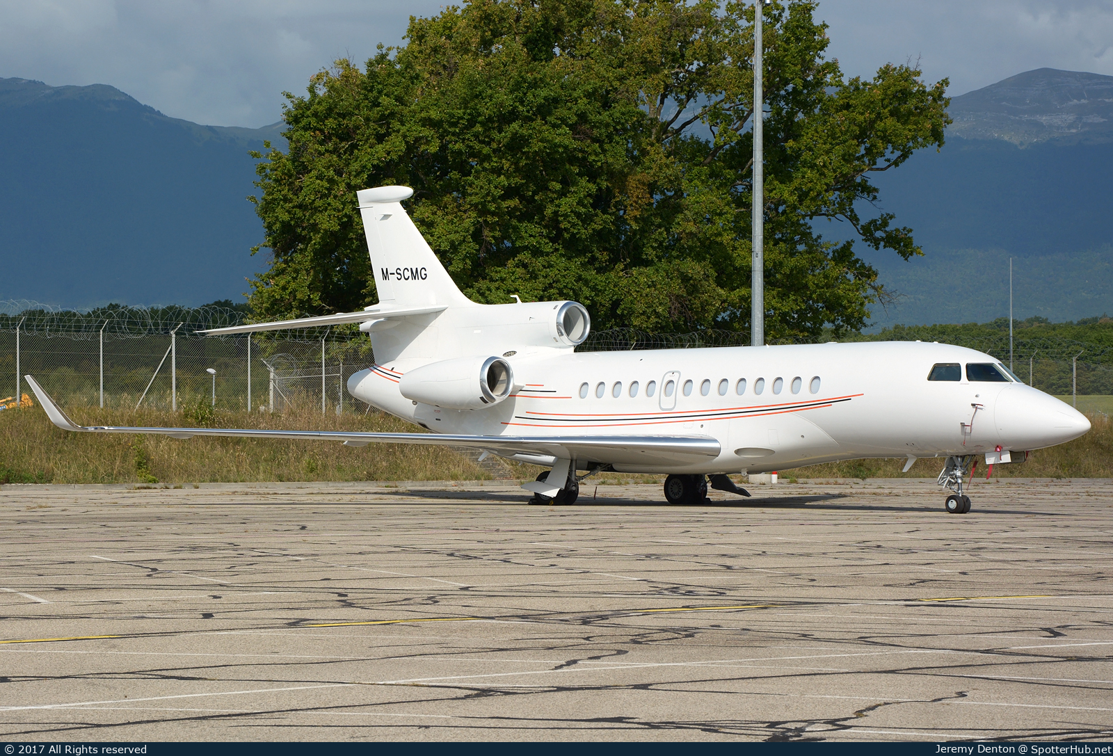 Photo of M-SCMG - Dassault Falcon 7X operated by TAG Aviation UK