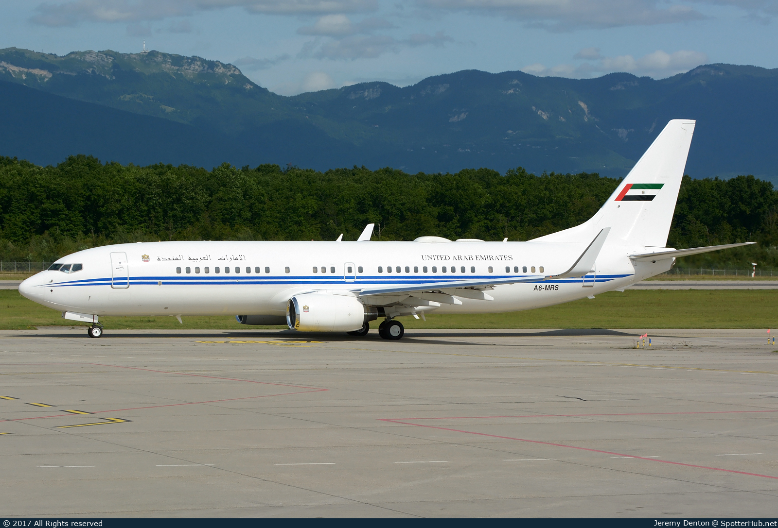 Photo of A6-MRS - Boeing 737-8E0(BBJ2) operated by Dubai Royal Air Wing