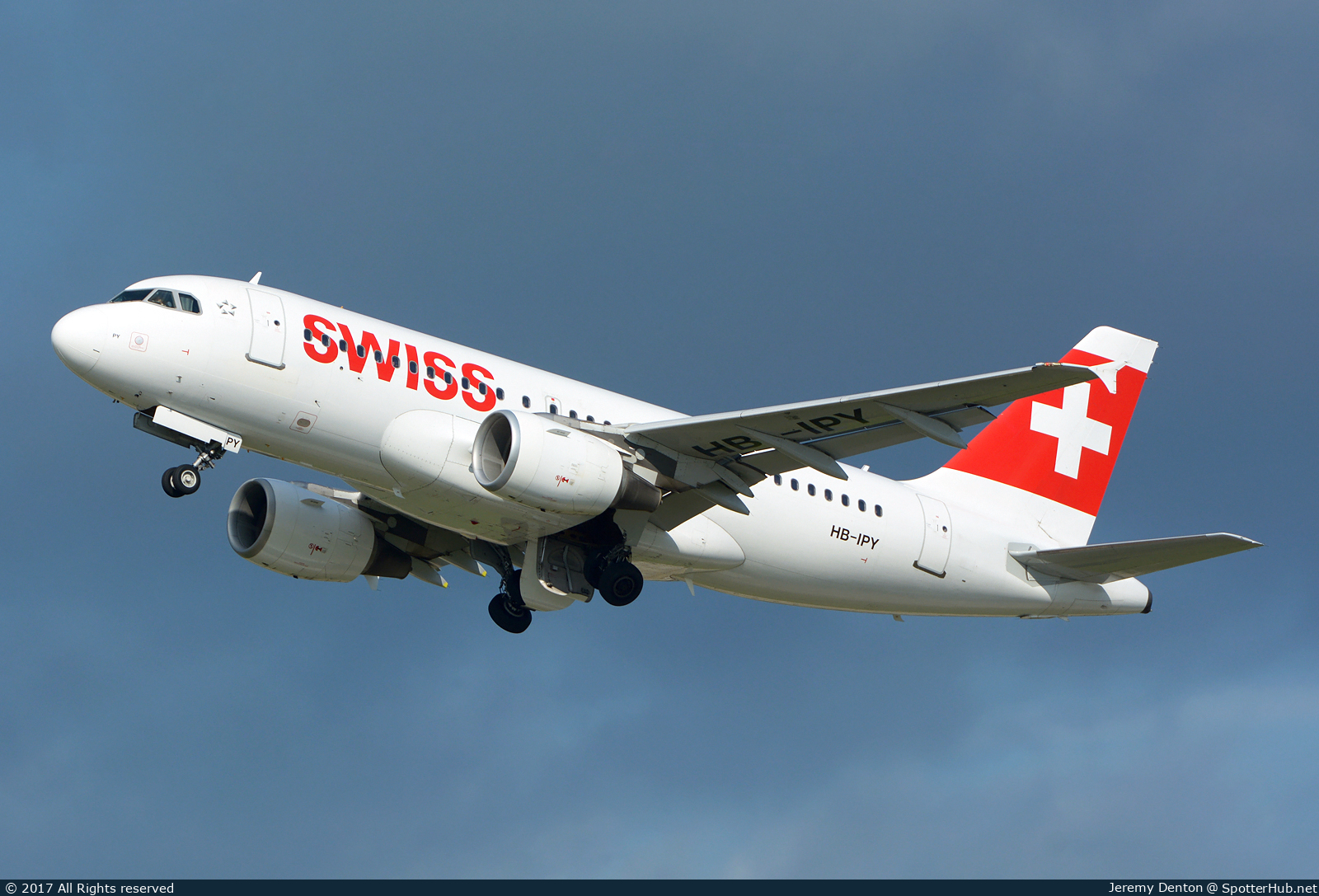 Photo of HB-IPY - Airbus A319-112 operated by Swiss International Air Lines