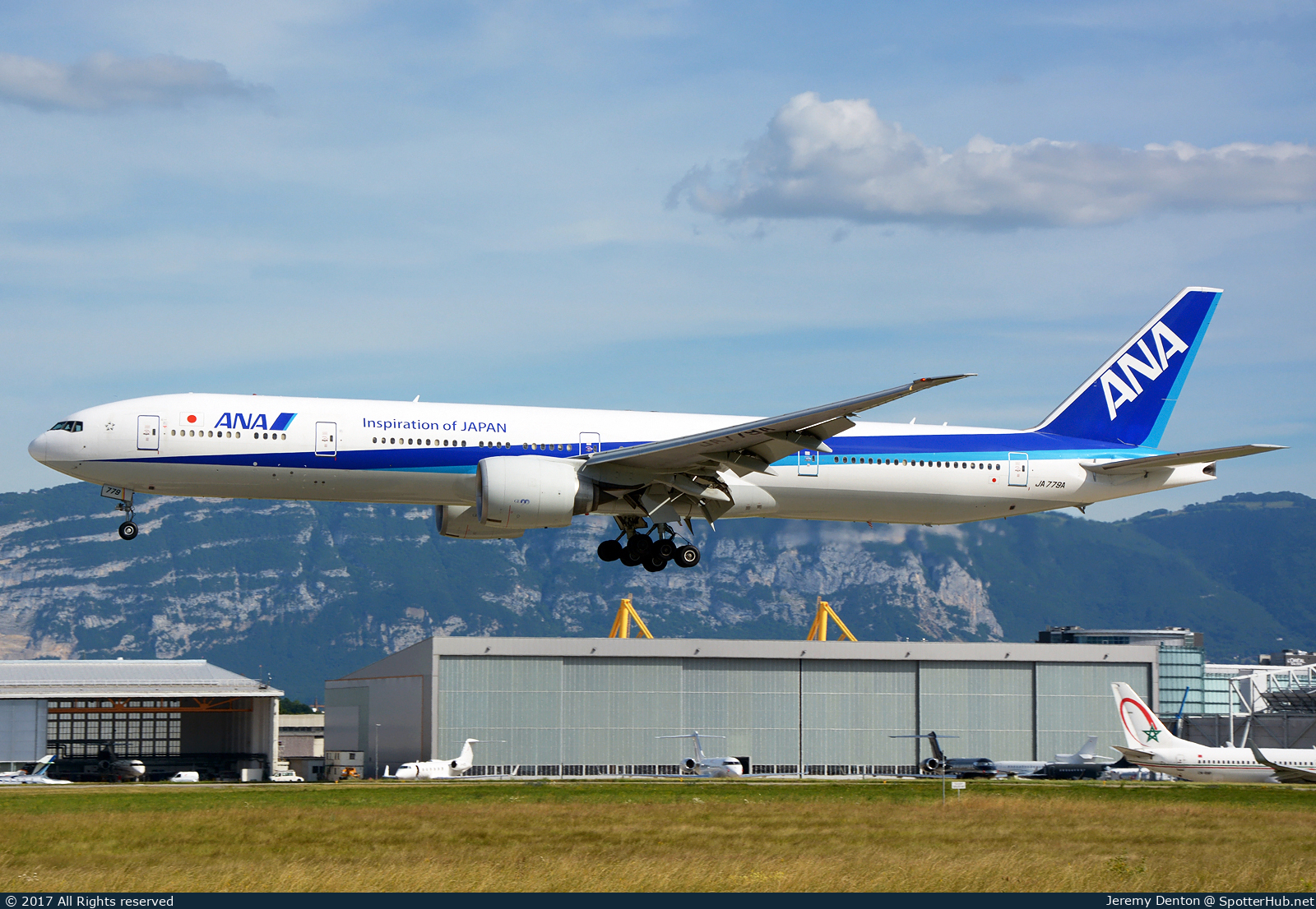 Photo of JA779A - Boeing 777-381(ER) operated by ANA All Nippon Airways