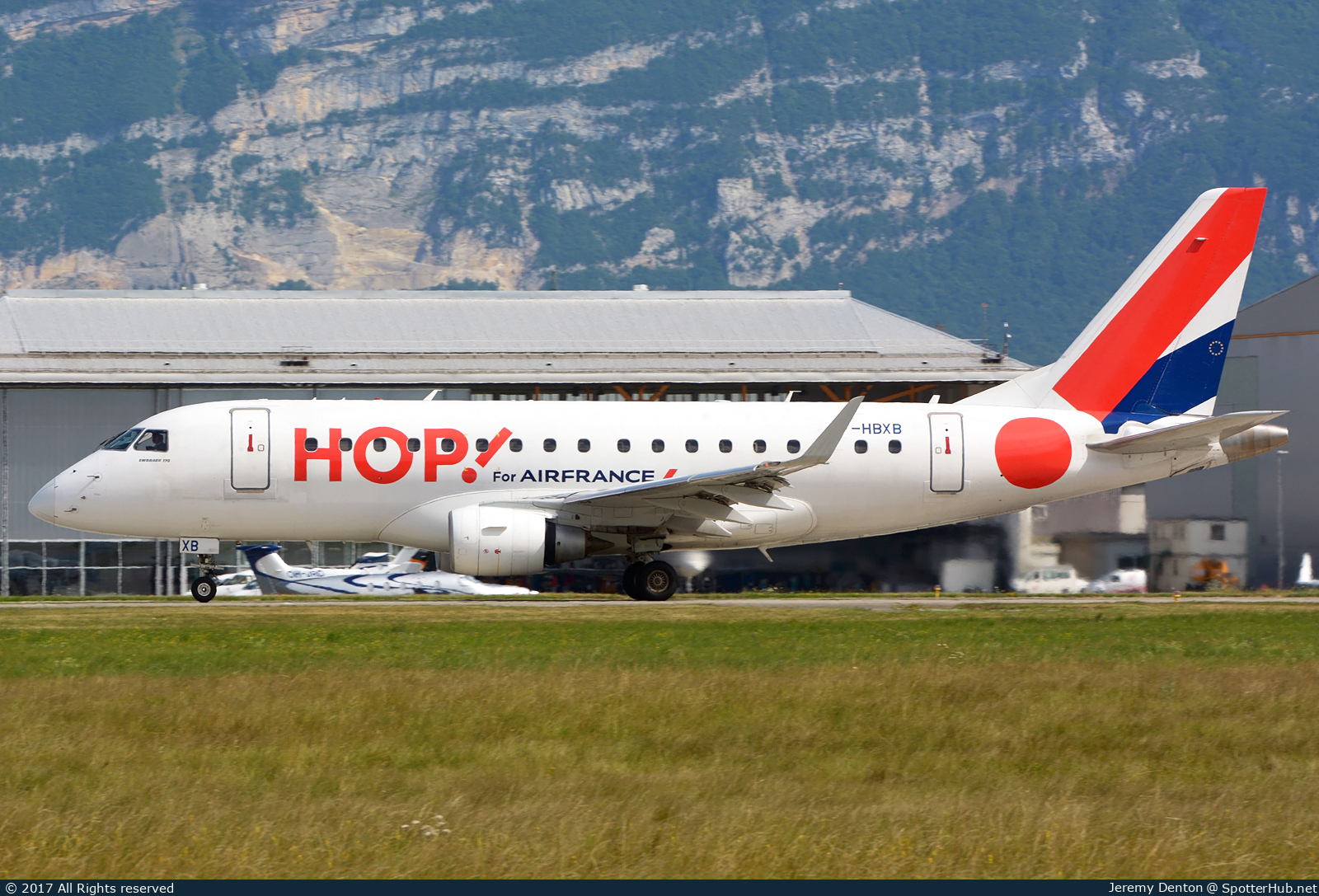 Photo of F-HBXB - Embraer ERJ-170STD operated by Air France HOP