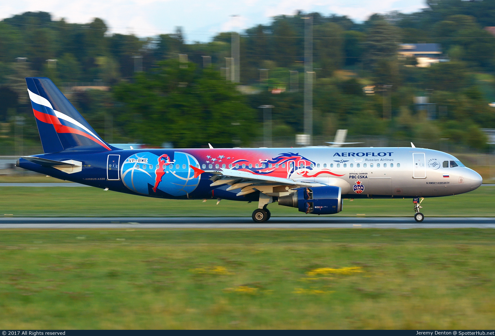 Photo of VP-BWE - Airbus A320-214 operated by Aeroflot
