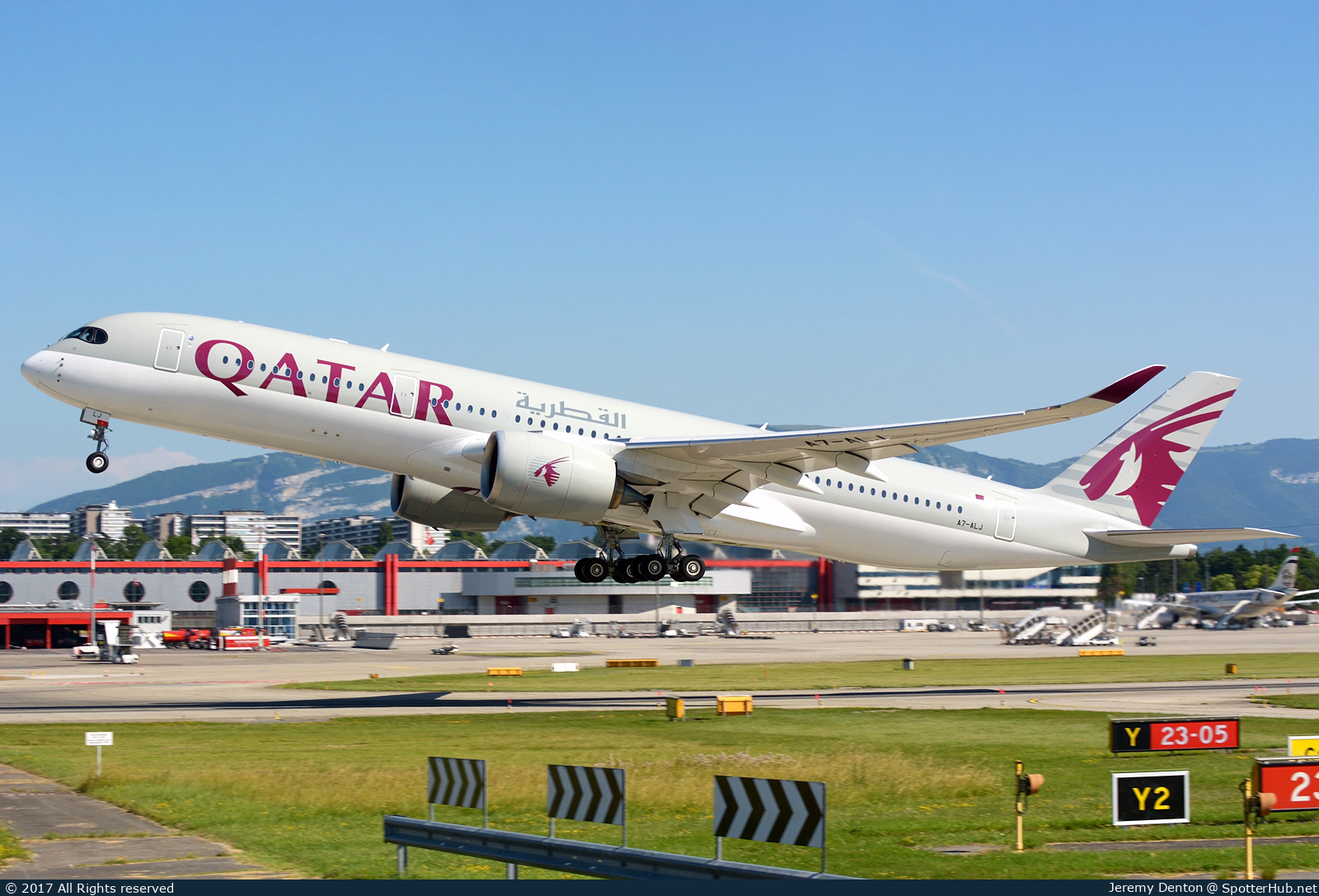 Photo of A7-ALJ - Airbus A350-941 operated by Qatar Airways