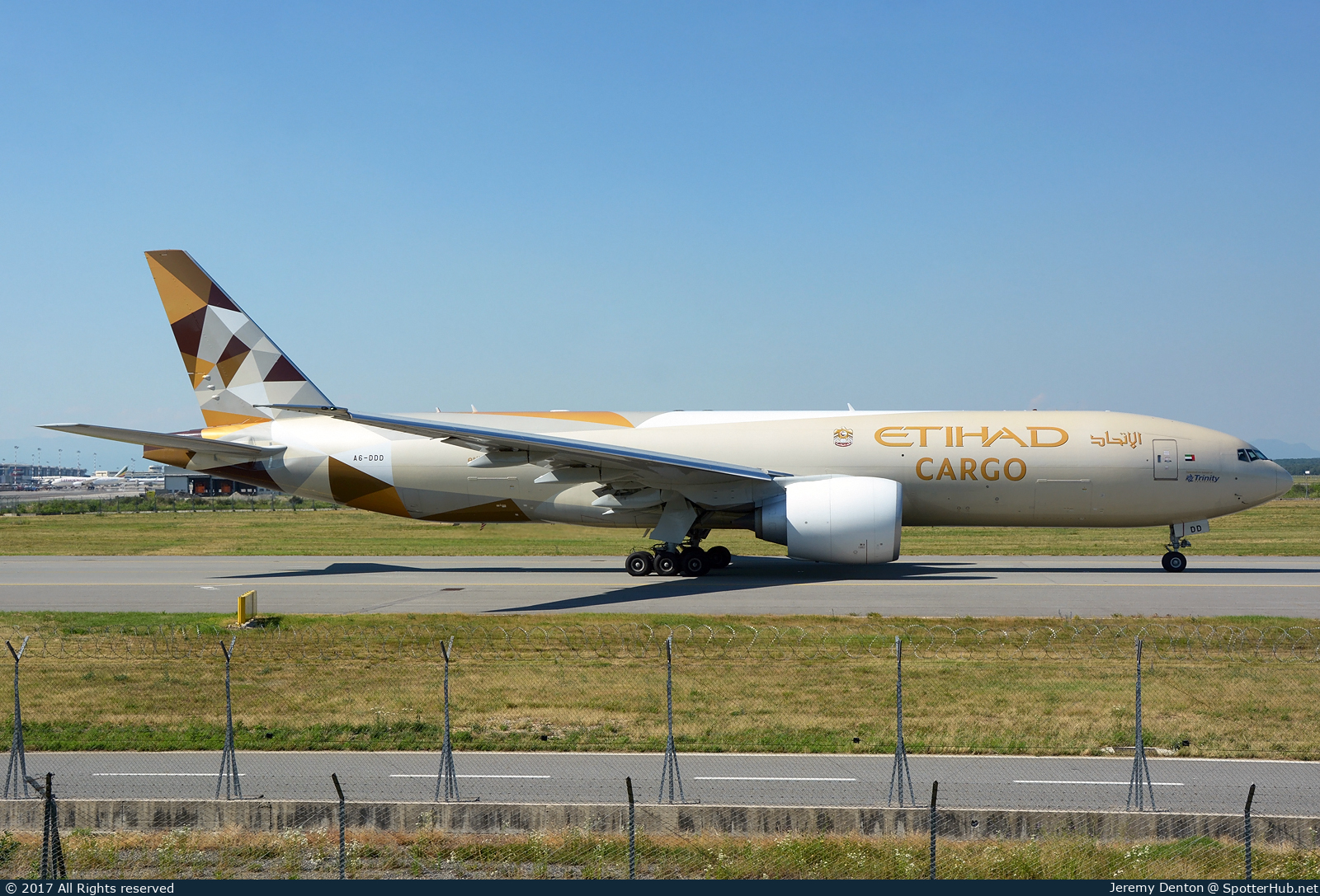 Photo of A6-DDD - Boeing 777-FFX operated by Etihad Cargo
