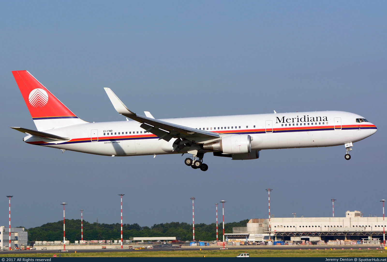 Photo of EI-FMR - Boeing 767-304(ER) operated by Meridiana
