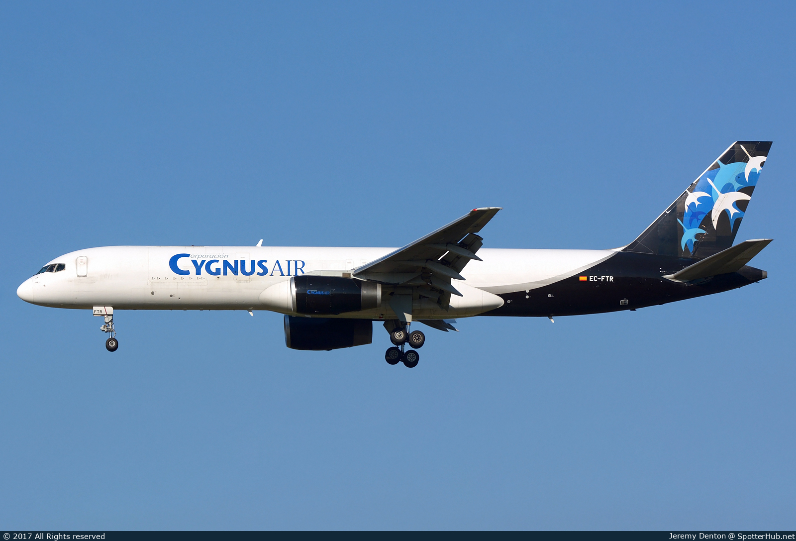 Photo of EC-FTR - Boeing 757-256(PCF) operated by Cygnus Air