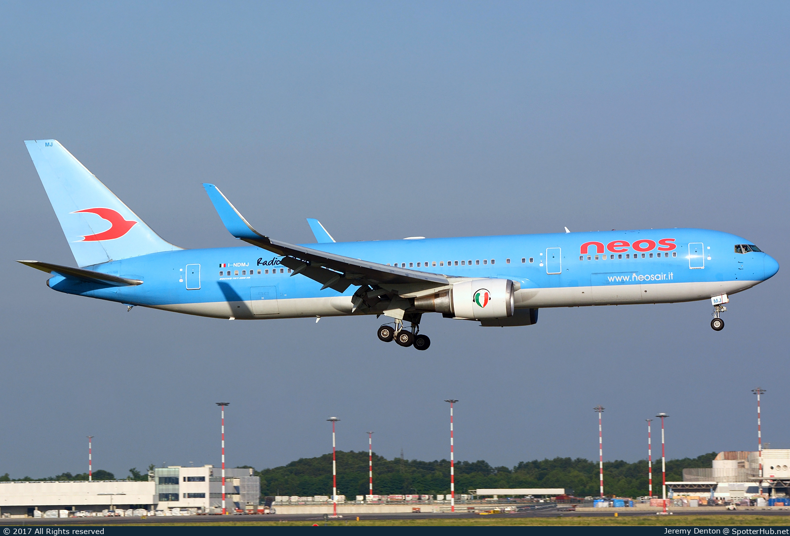 Photo of I-NDMJ - Boeing 767-306(ER) operated by Neos
