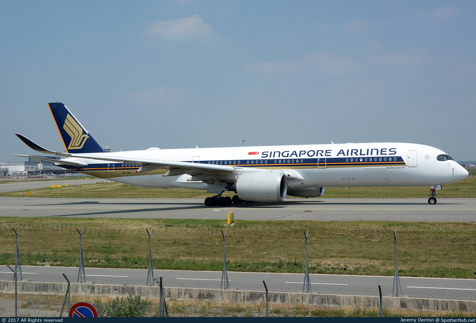 Photo of 9V-SMC - Airbus A350-941 operated by Singapore Airlines