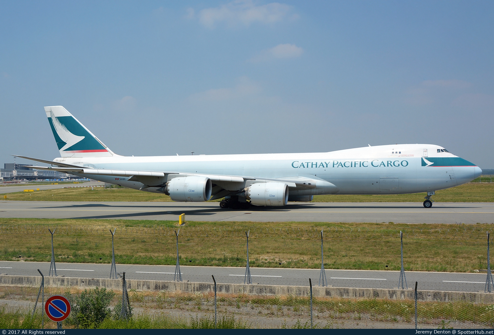 Photo of B-LJG - Boeing 747-867F operated by Cathay Pacific Cargo