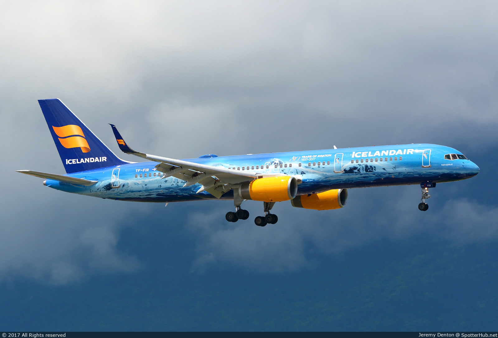 Photo of TF-FIR - Boeing 757-256 operated by Icelandair