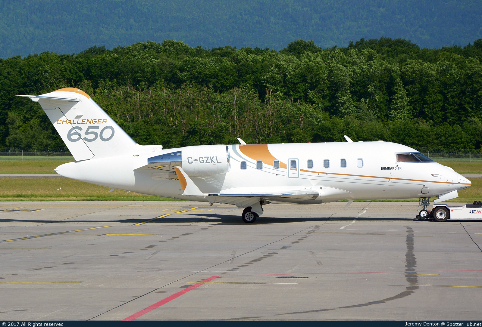 Photo of C-GZKL - Bombardier Challenger 650 operated by Bombardier Aerospace