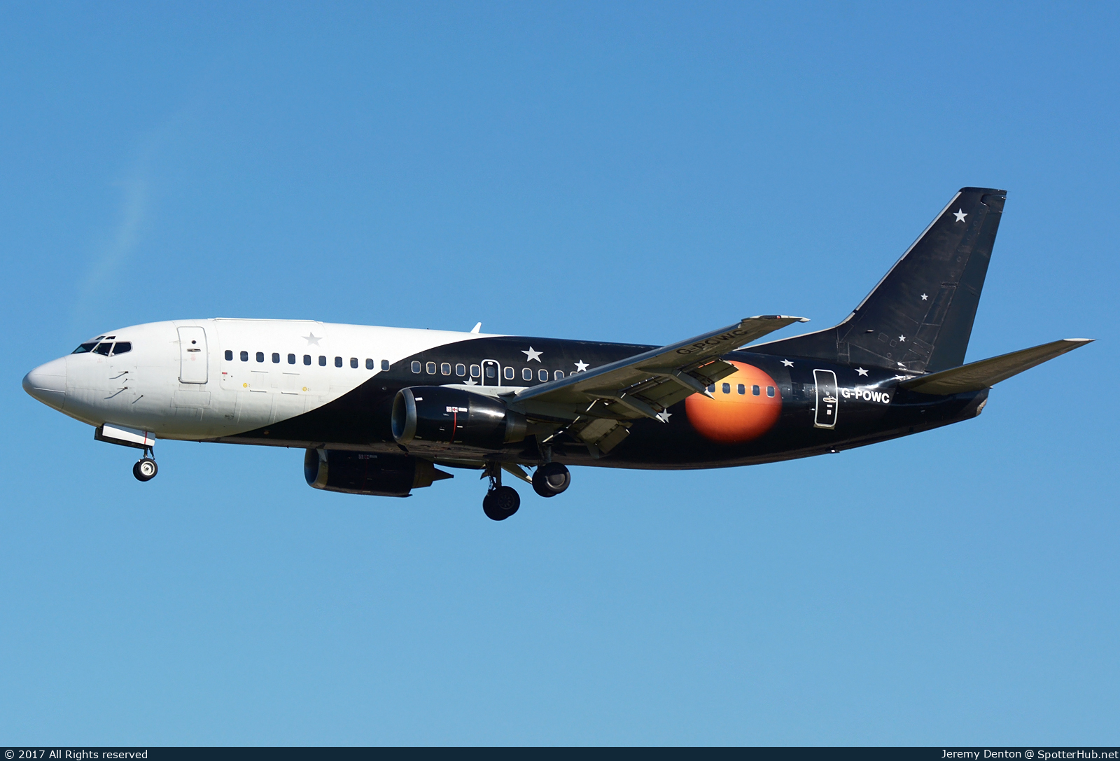Photo of G-POWC - Boeing 737-33A(QC) operated by Titan Airways