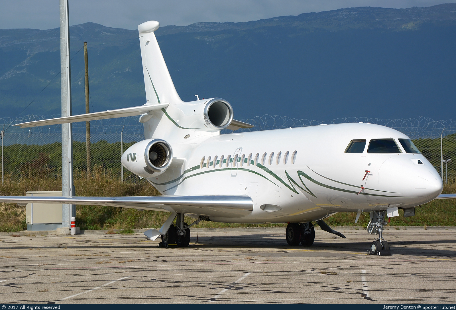 Photo of N7MR - Dassault Falcon 7X operated by Private