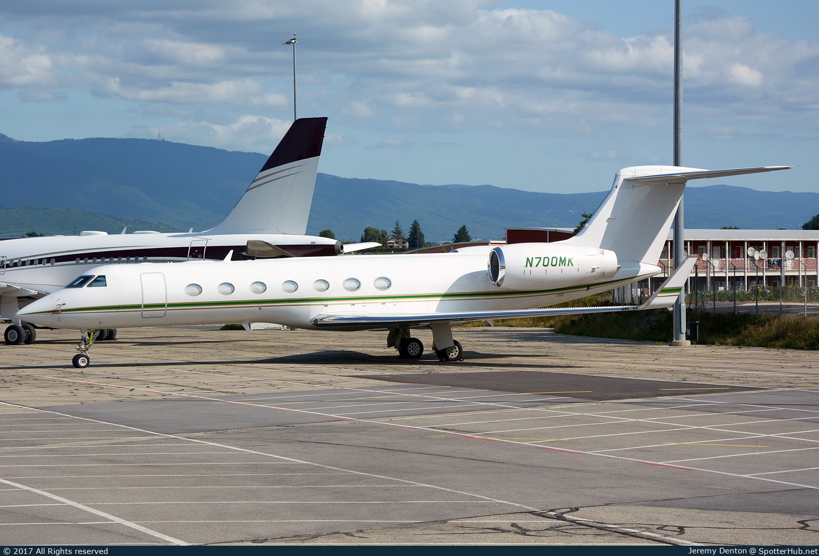 Photo of N700MK - Gulfstream GV-SP (G550) operated by Jet Aviation Flight Services