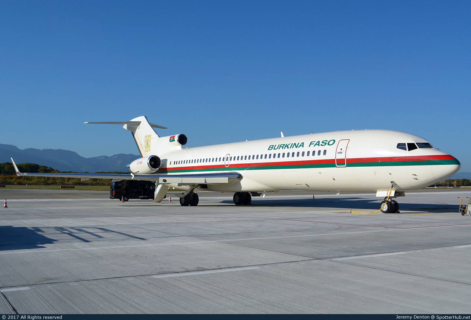 Photo of XT-BFA - Boeing 727-282(Adv)(RE) operated by Government of Burkina Faso