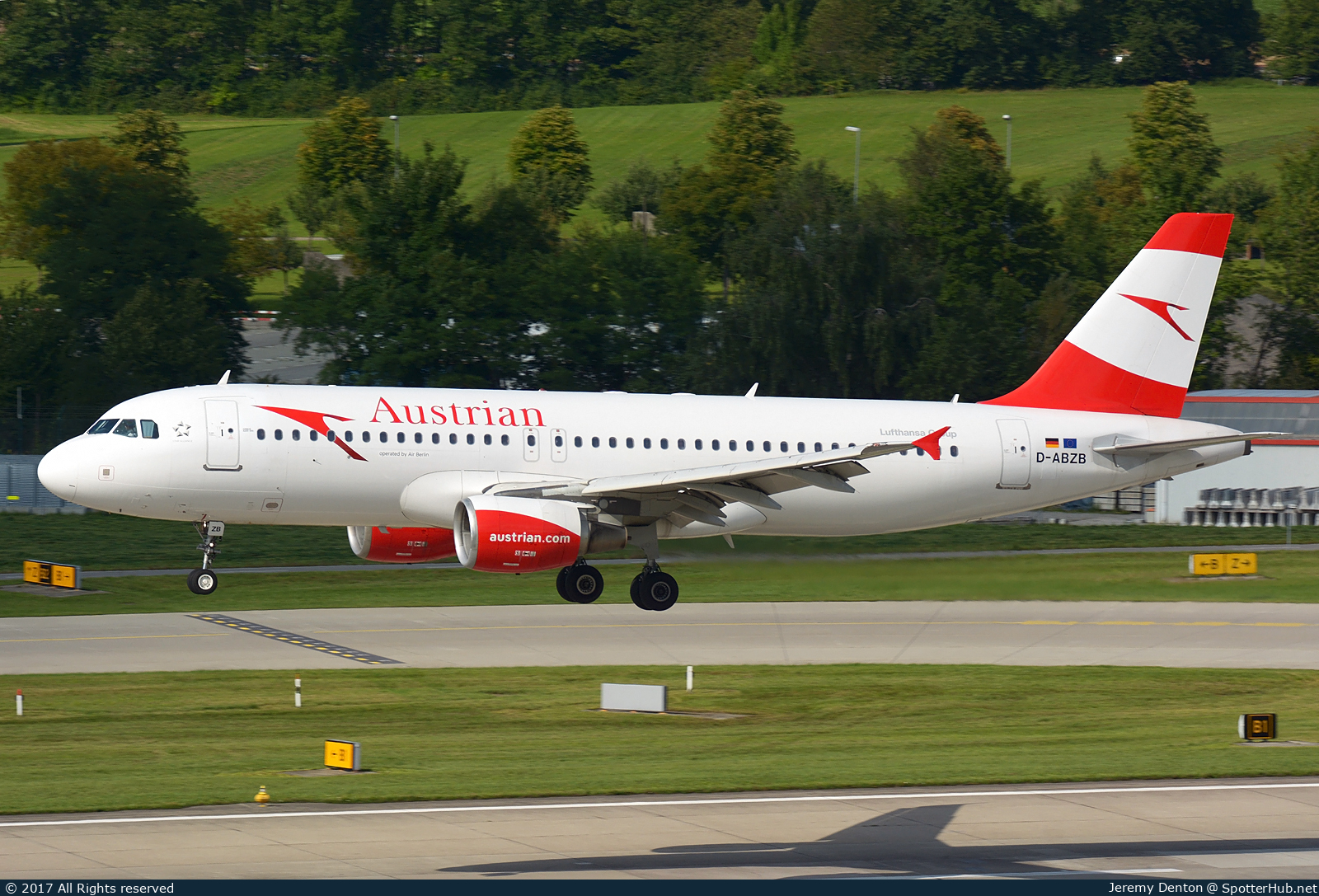 Photo of D-ABZB - Airbus A320-216 operated by Austrian Airlines (opb Air Berlin)