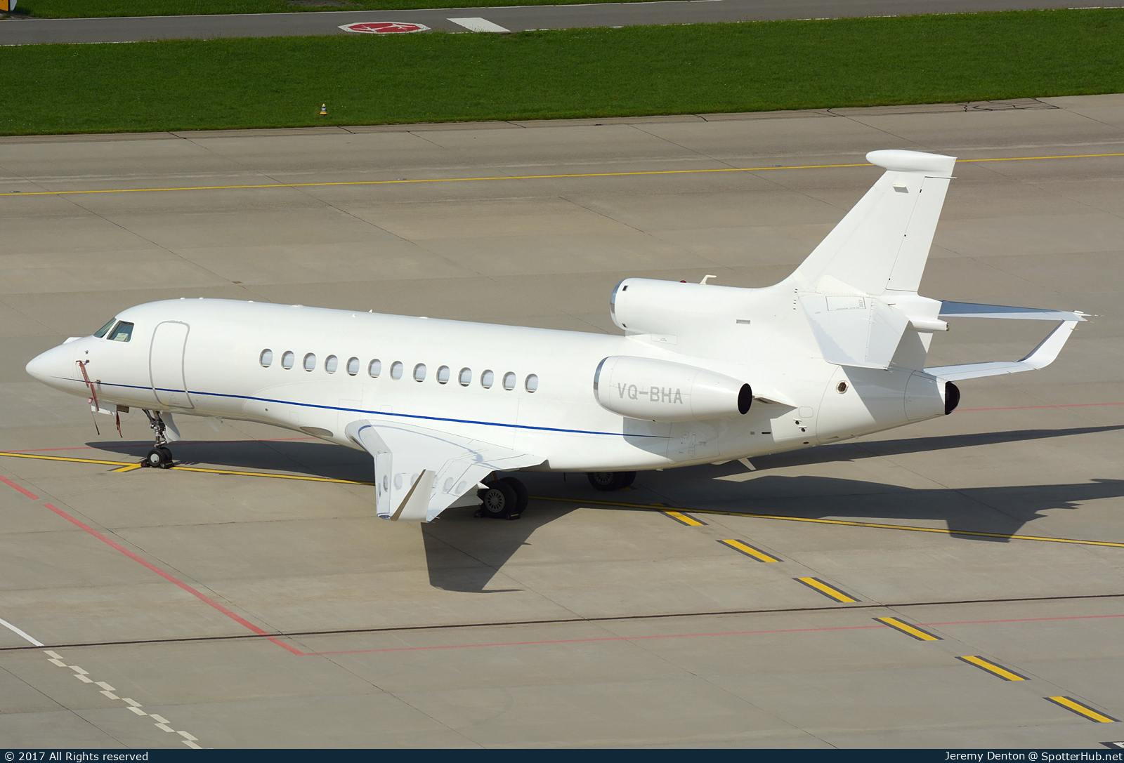 Photo of VQ-BHA - Dassault Falcon 7X operated by Squadron Aviation Services