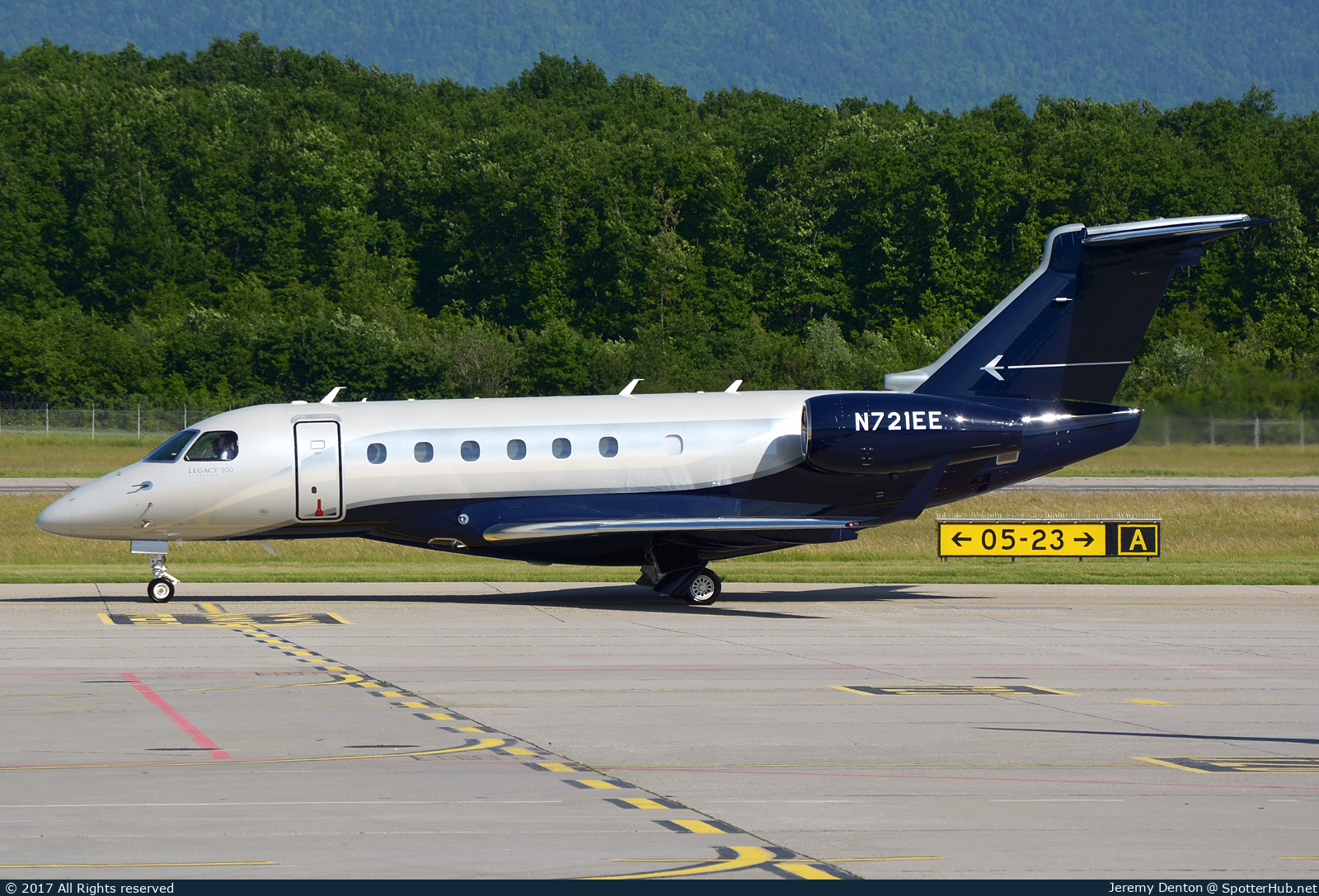 Photo of N721EE - Embraer Legacy 500 operated by Embraer Executive Aircraft
