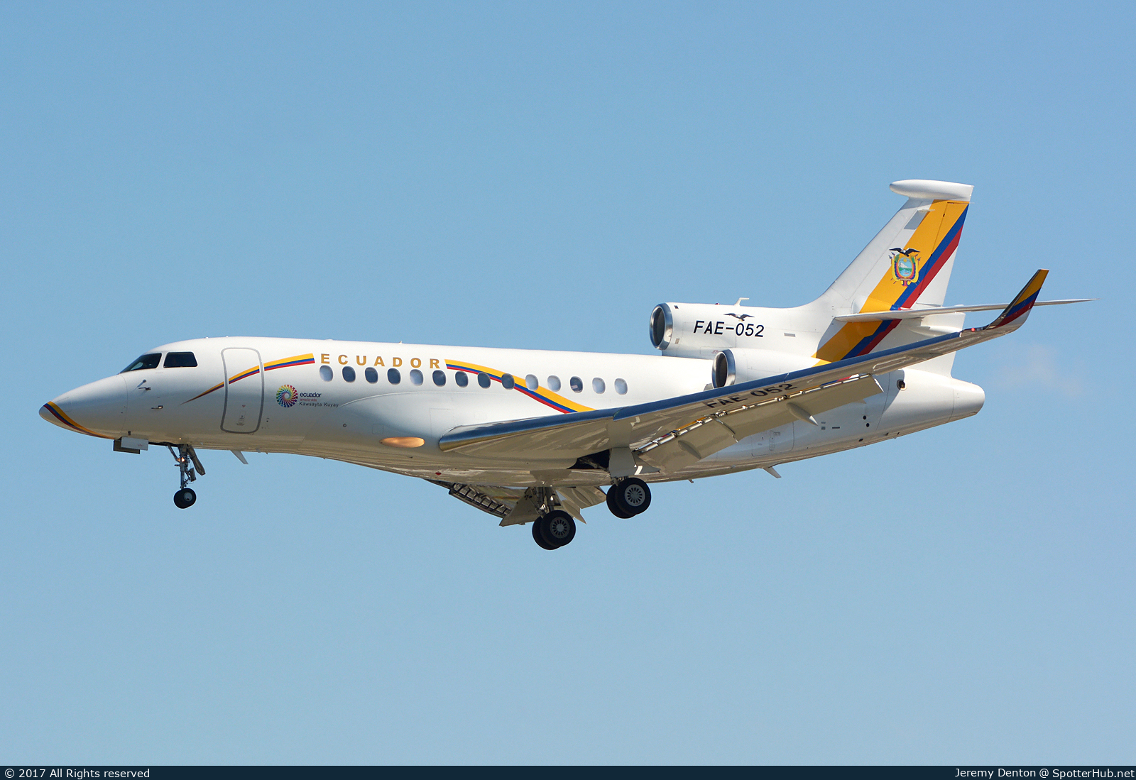 Photo of FAE-052 - Dassault Falcon 7X operated by Ecuadorian Air Force