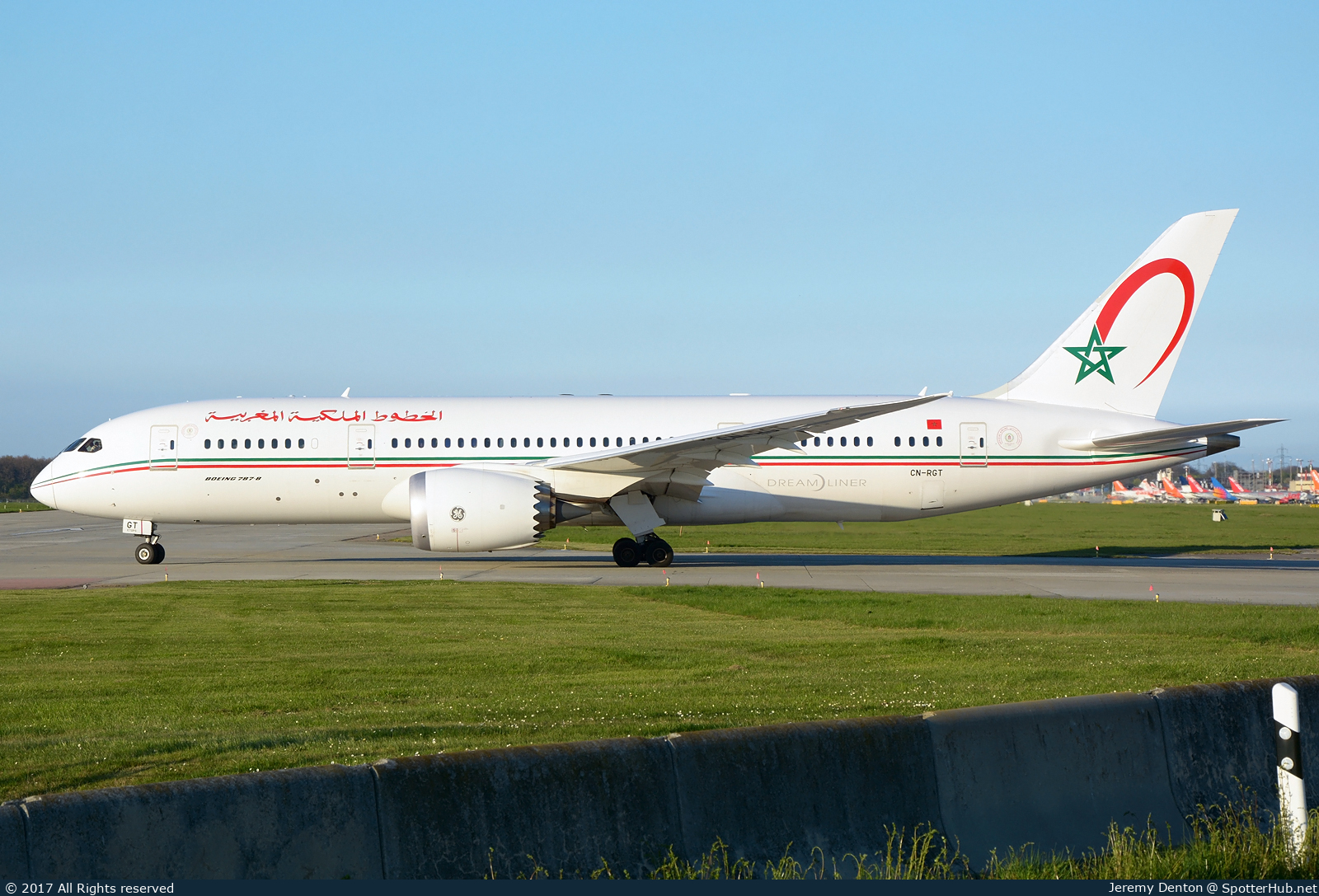 Photo of CN-RGT - Boeing 787-8 Dreamliner operated by Royal Air Maroc