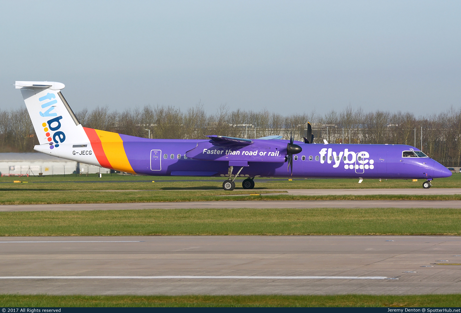 Photo of G-JECG - Bombardier DHC-8-402 Dash 8 Q400 operated by flybe