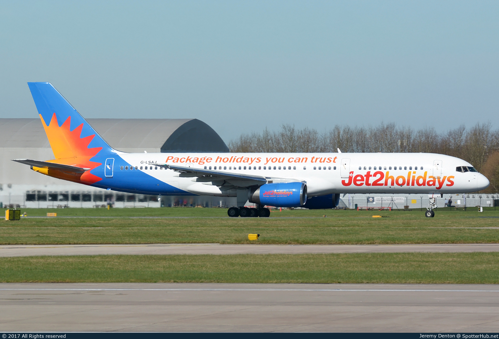 Photo of G-LSAJ - Boeing 757-236 operated by Jet2